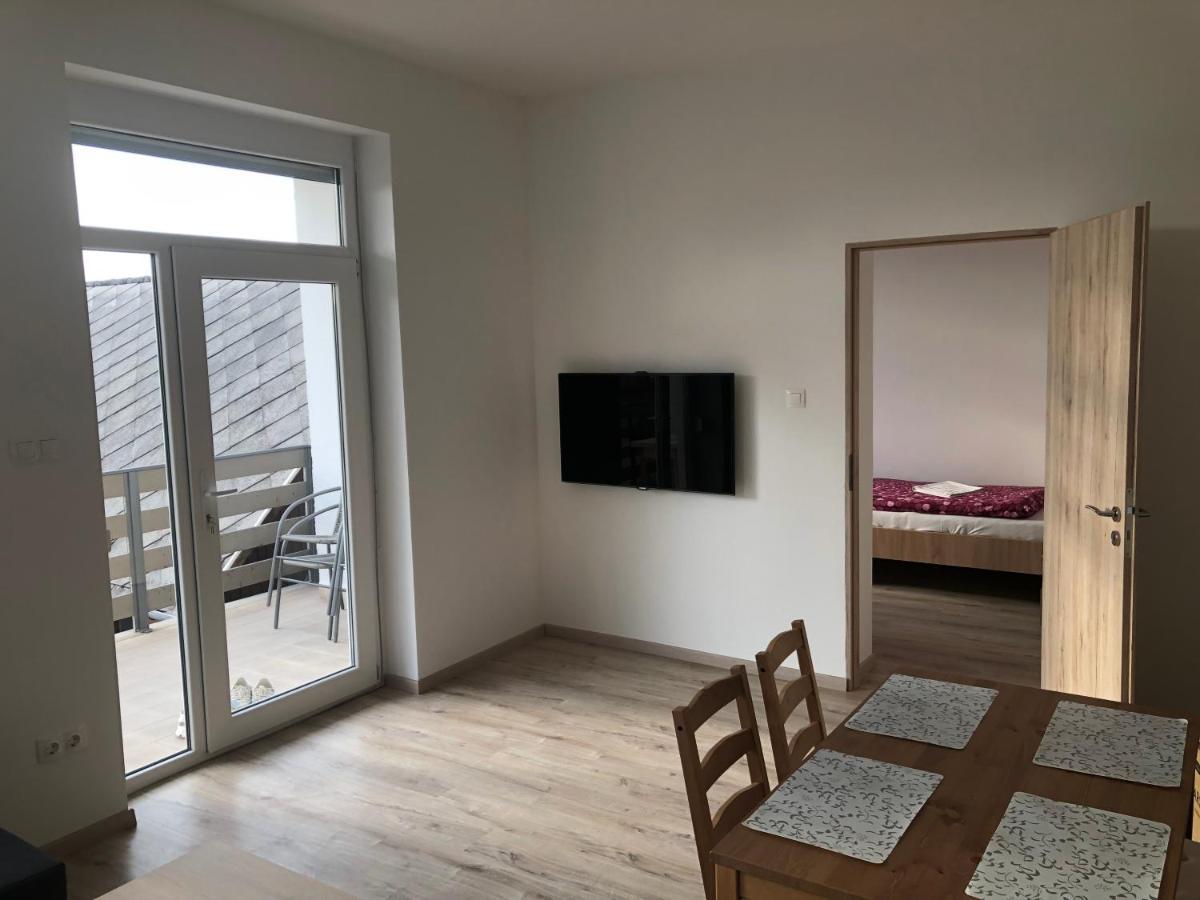 Pupos Apartman Сіглігет Екстер'єр фото