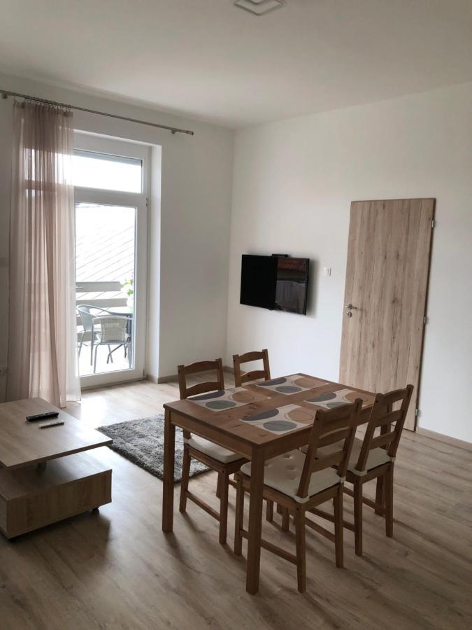 Pupos Apartman Сіглігет Екстер'єр фото